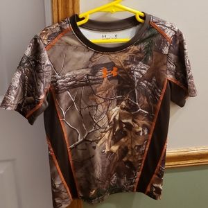 Gently used boys Under Armour camo tee